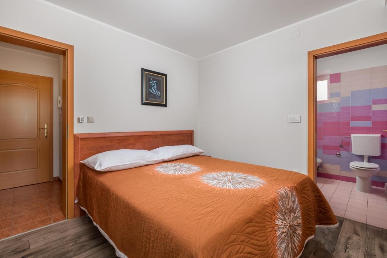 Guest House Ana Baška Eksteriør bilde